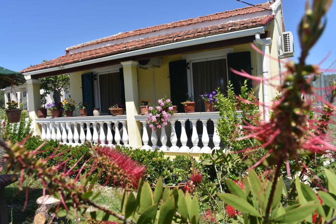 Teta'S Holiday Home Melíkia Extérieur photo